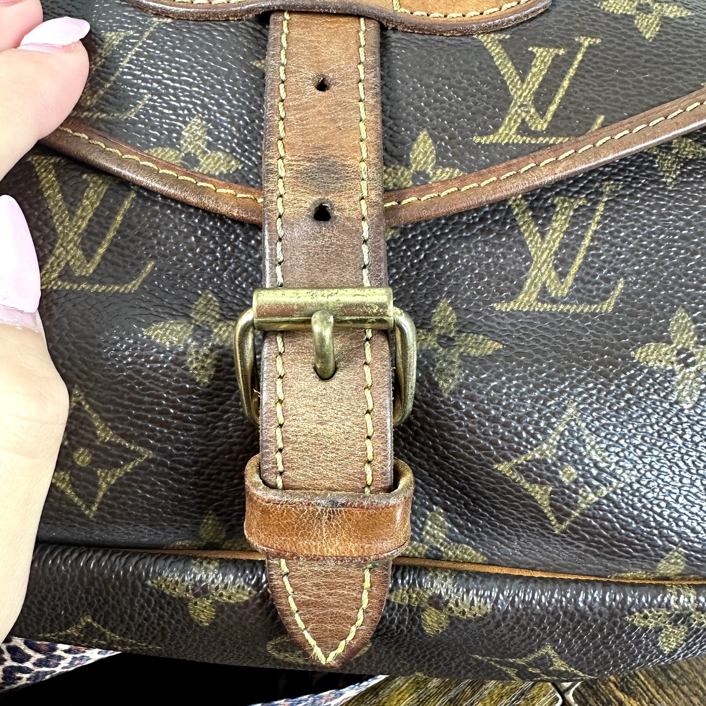 Louis Vuitton Vintage Monogram Saumur 30 Crossbody Bag Authentic