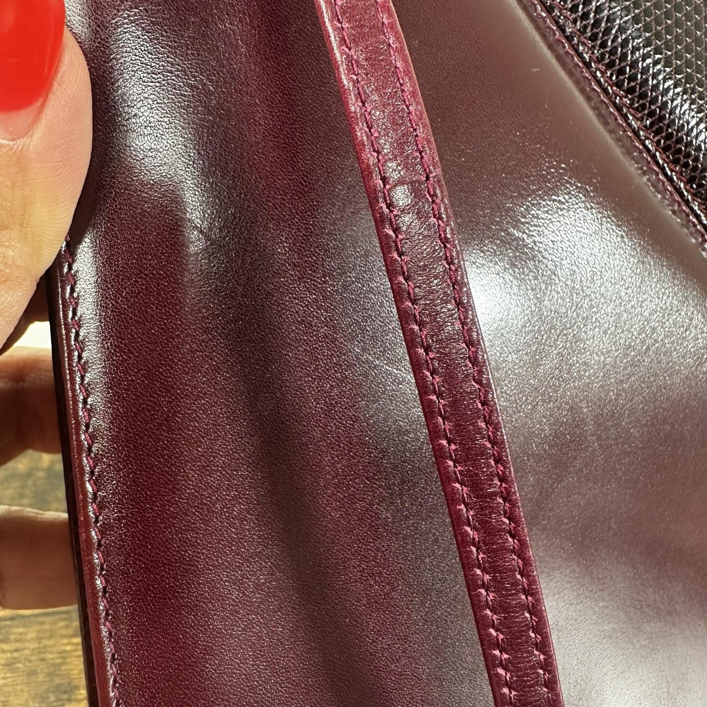 Salvatore Ferragamo Vintage Crossbody Bag Small Bordeaux Leather Italy Authentic