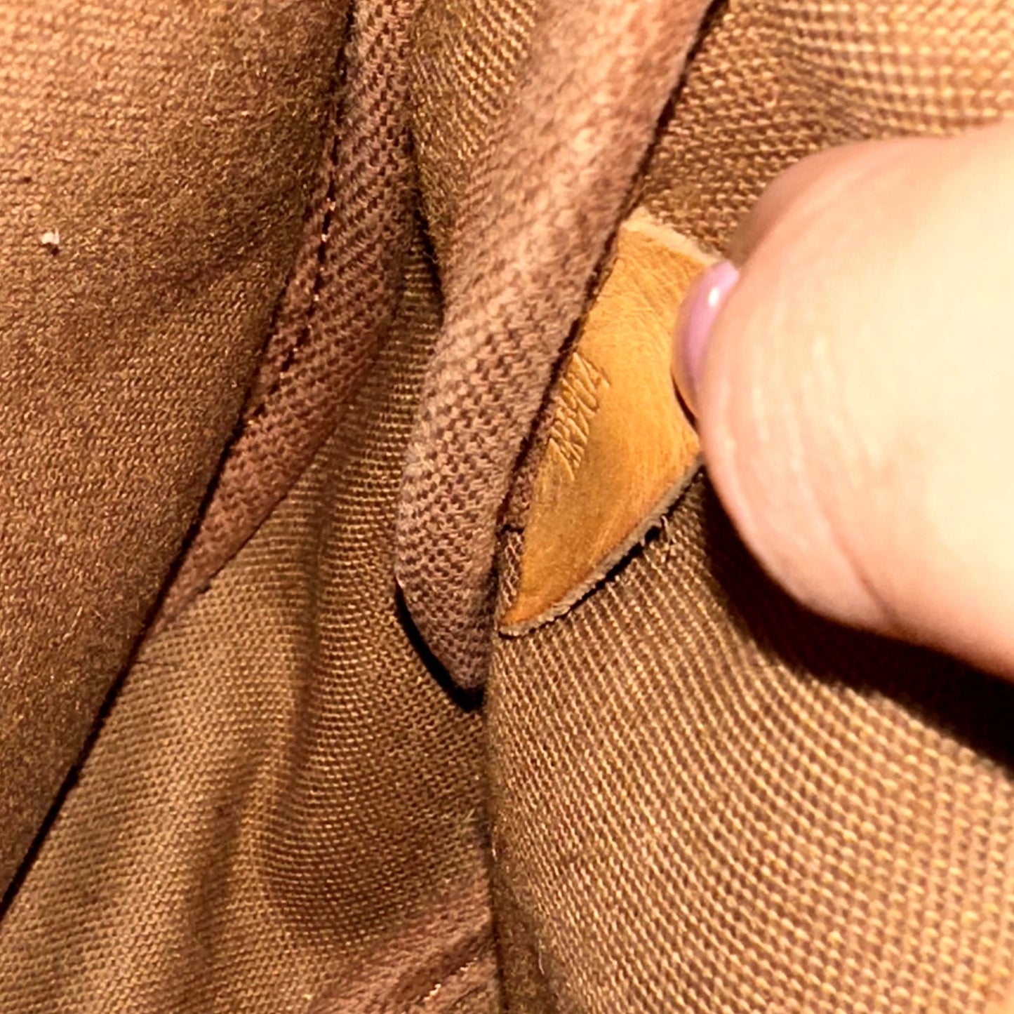 Louis Vuitton Vintage Monogram Saumur 30 Crossbody Bag Authentic