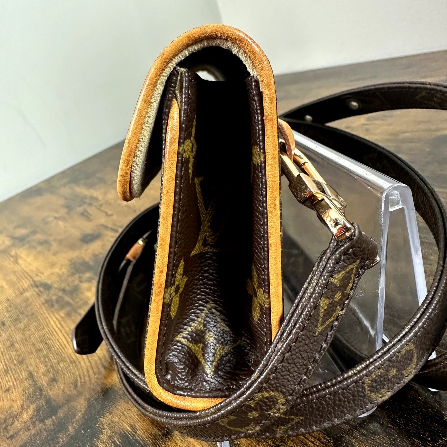 Louis Vuitton Monogram Florentine Waist Bag Crossbody Vintage Authentic