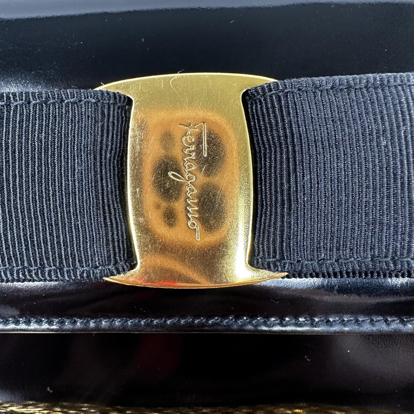 Salvatore Ferragamo Vara Crossbody Bag Mini Black Leather Vintage Authentic